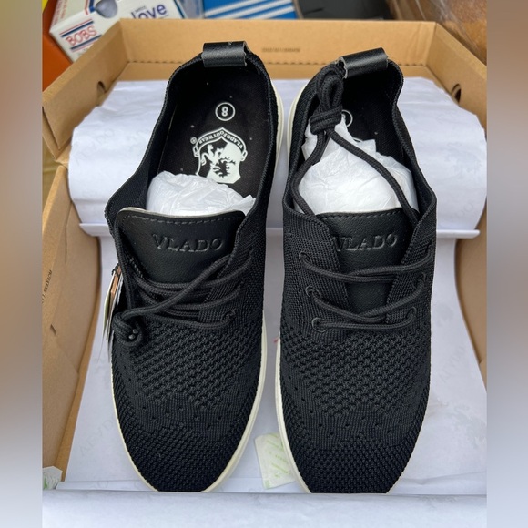 Vlado Venice Men’s Black/White Sneakers - Picture 2 of 4